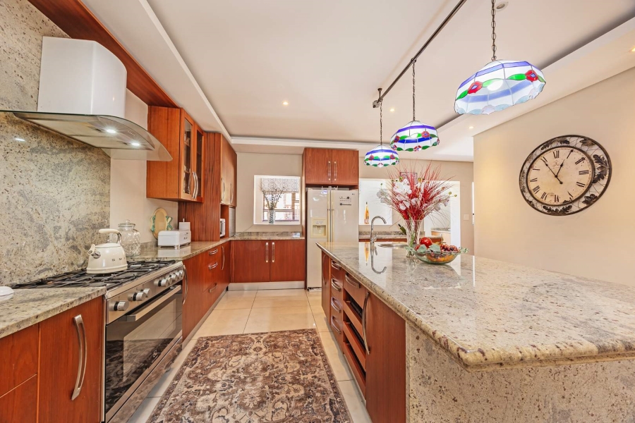 8 Bedroom Property for Sale in Baronetcy Estate Western Cape